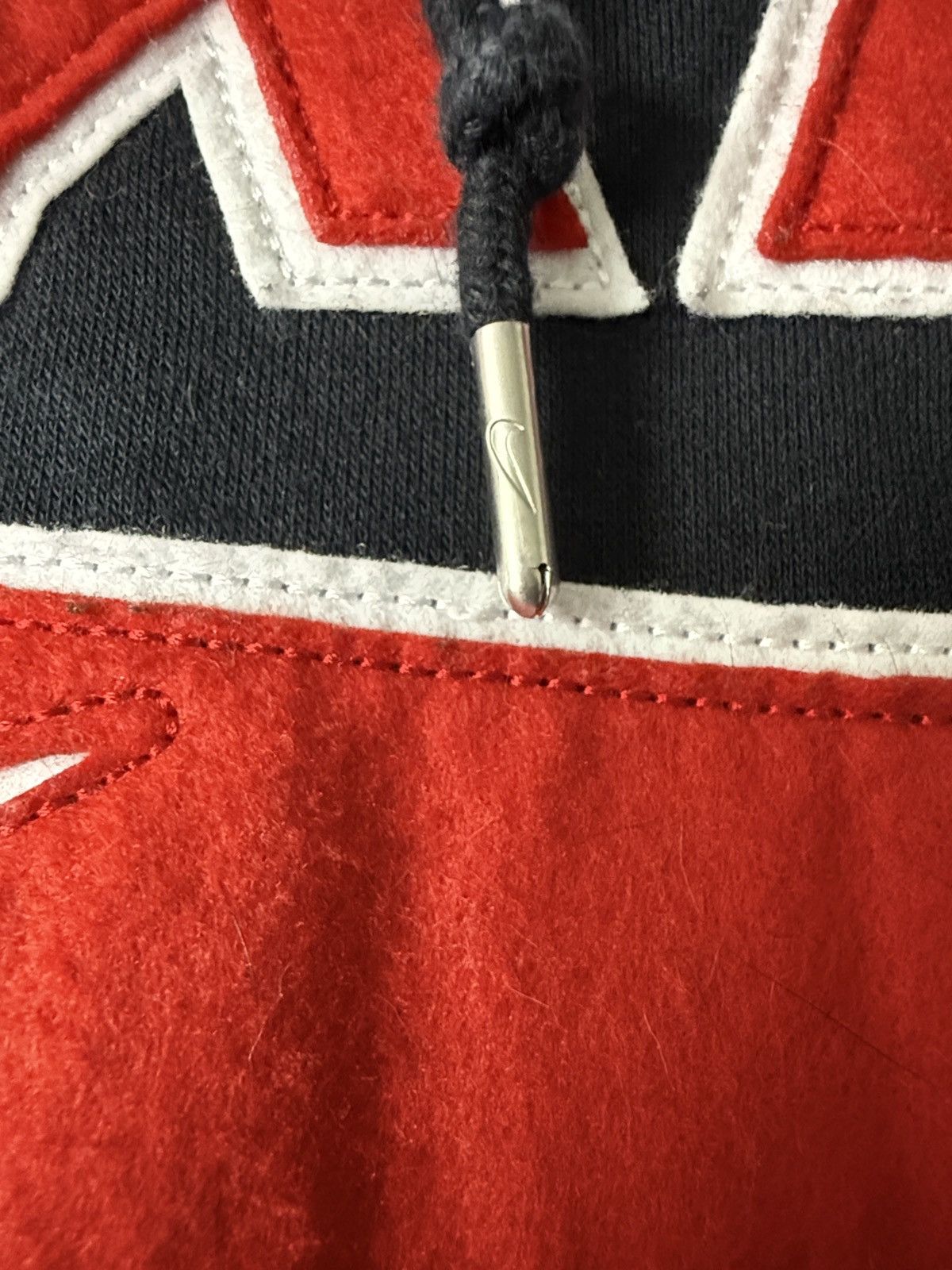 Nike Nike Men's Black Hoodie with Red Logo Size US XL / EU 56 / 4 - 4 Thumbnail