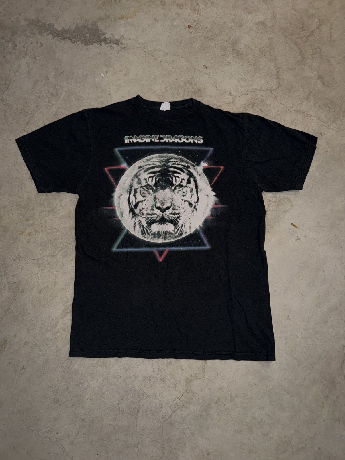 Band Tees OG Vintage Imagine Dragons White Tiger Band Tee Early 2010s Size US L / EU 52-54 / 3 - 1 Thumbnail