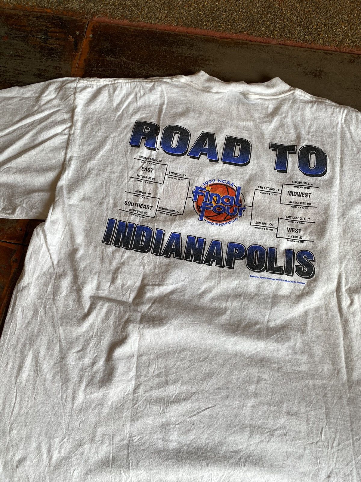 NCAA × Vintage 1997 NCAA Duke University Blue Devils Vintage T shirts Size US XXL / EU 58 / 5 - 6 Thumbnail
