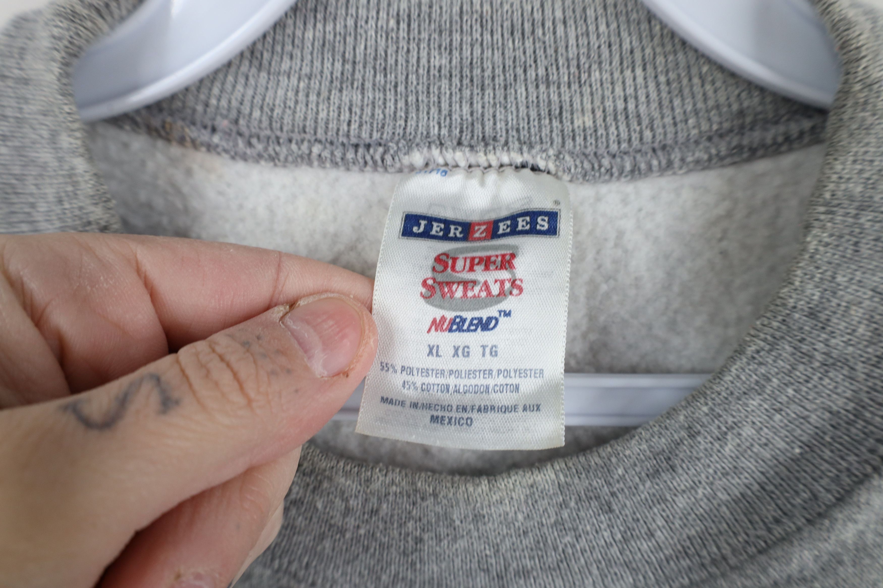 Vintage Vintage 90s Basketball An American Crewneck Sweatshirt Size US XL / EU 56 / 4 - 6 Thumbnail