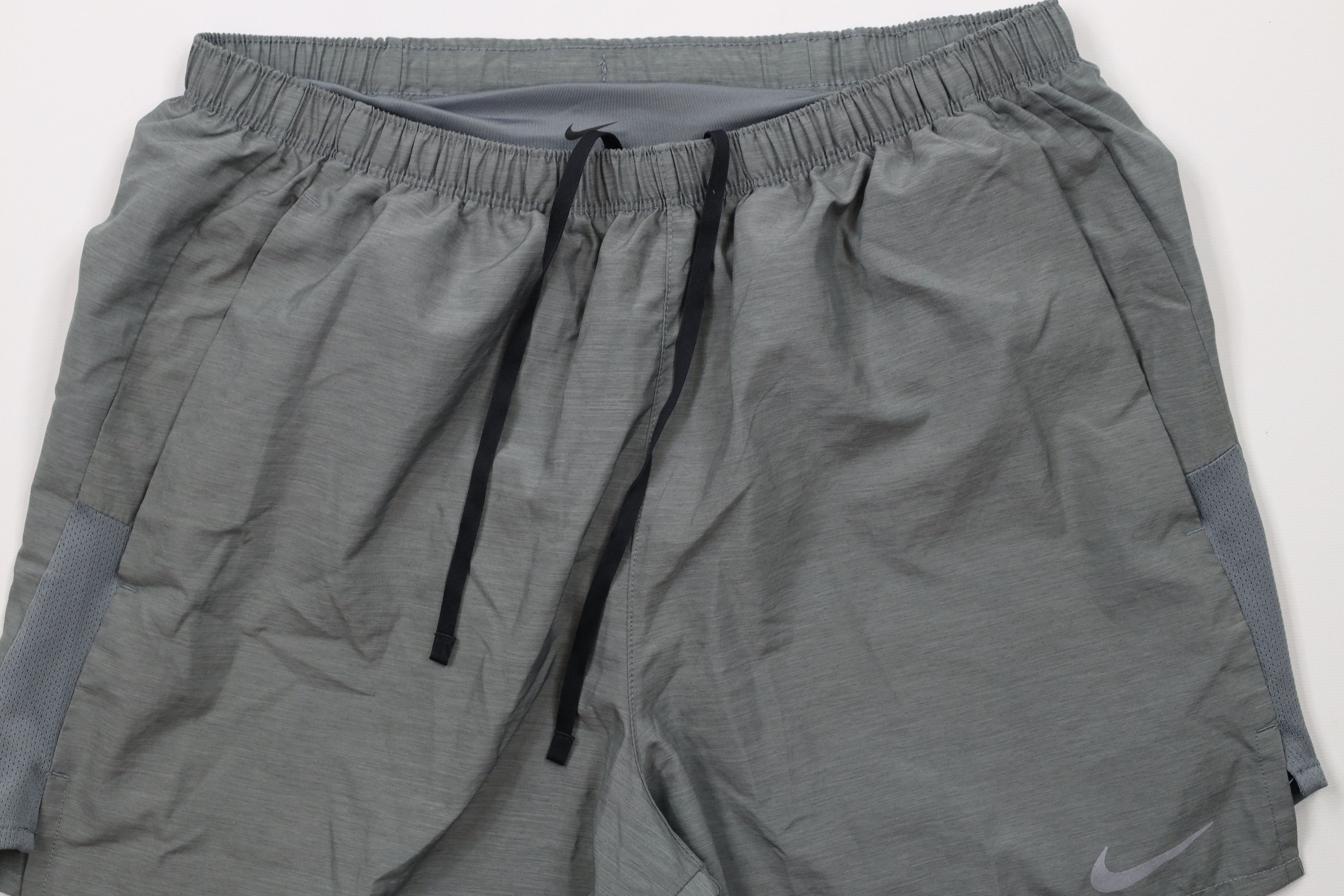 Nike × Vintage Nike Scott Mini Swoosh Reflective Above Knee Lined Shorts Size US 32 / EU 48 - 3 Thumbnail