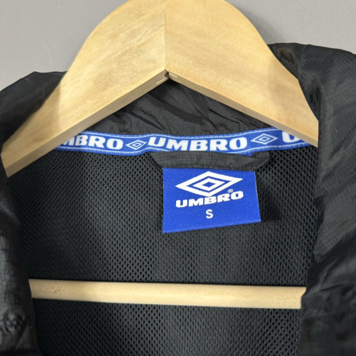 Umbro × Vintage Vintage Umbro Lightweight Soccer Jacket Size US S / EU 44-46 / 1 - 4 Thumbnail