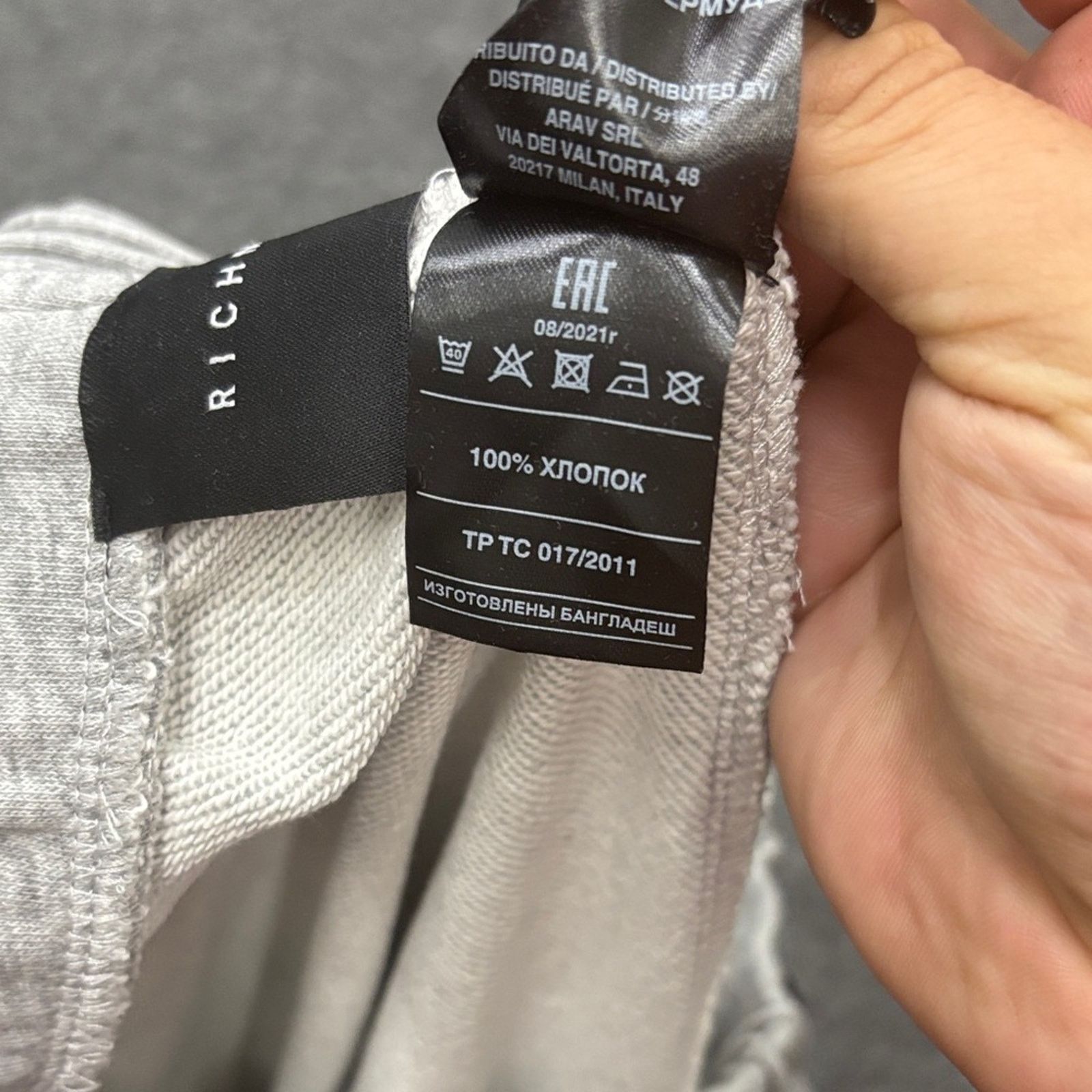 John Richmond NWT John Richmond Light Gray Athletic Shorts Black Size XL Size US 42 / EU 58 - 11 Thumbnail