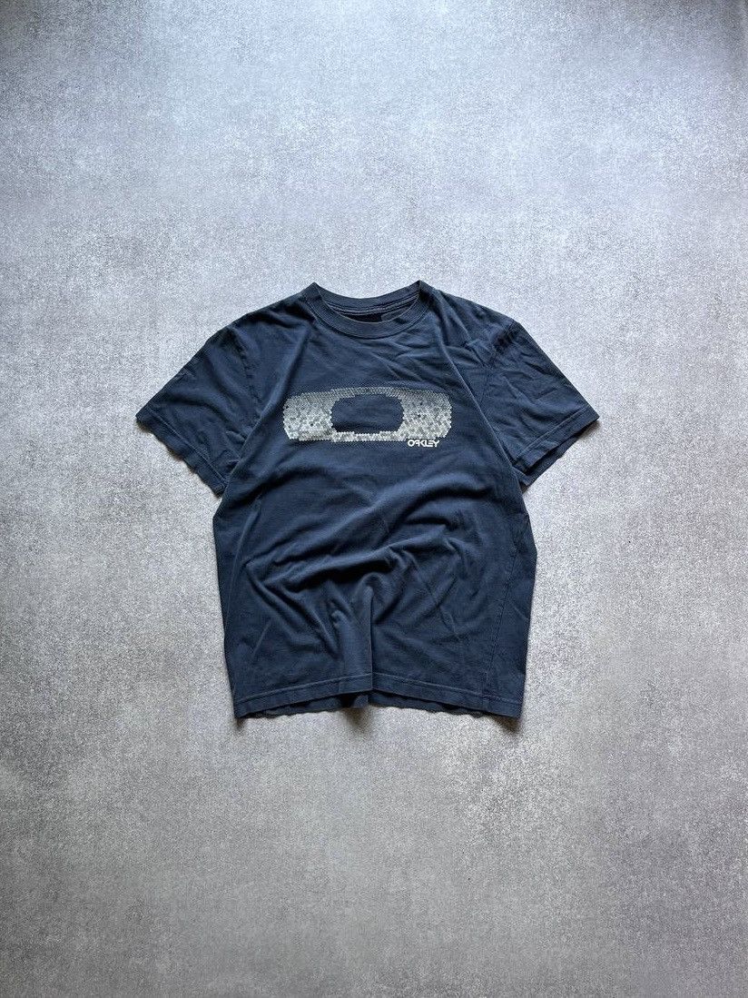 Oakley Vintage Oakley Archival Boxy T-shirt Y2K L Size US L / EU 52-54 / 3 - 5 Thumbnail