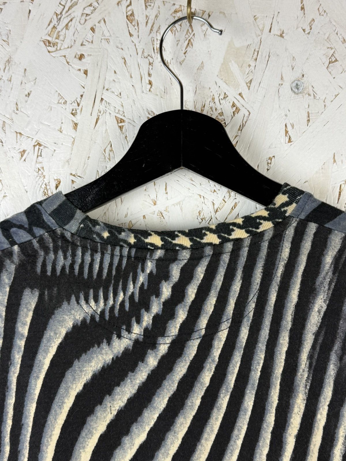 Just Cavalli Just Cavalli SS2001 Multi Patterned Psycho T-Shirt Size M Size US M / EU 48-50 / 2 - 6 Thumbnail