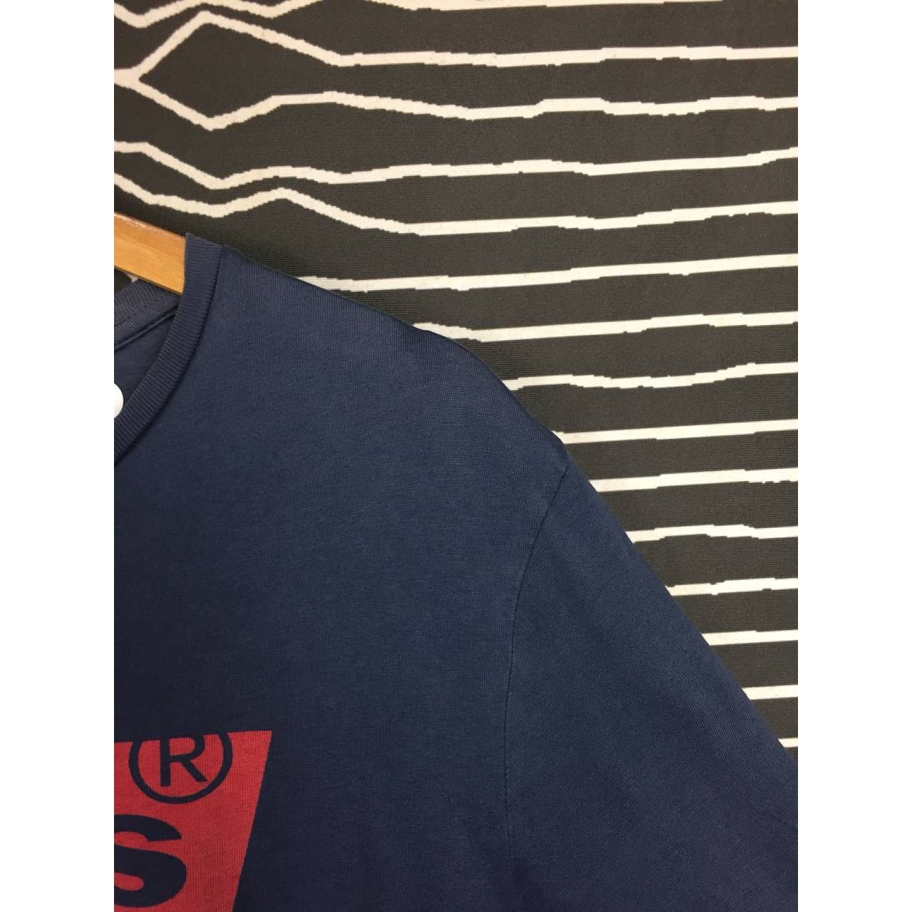 Levi's Levi's Classic Batwing Logo Long Sleeve Tee Size US M / EU 48-50 / 2 - 7 Thumbnail
