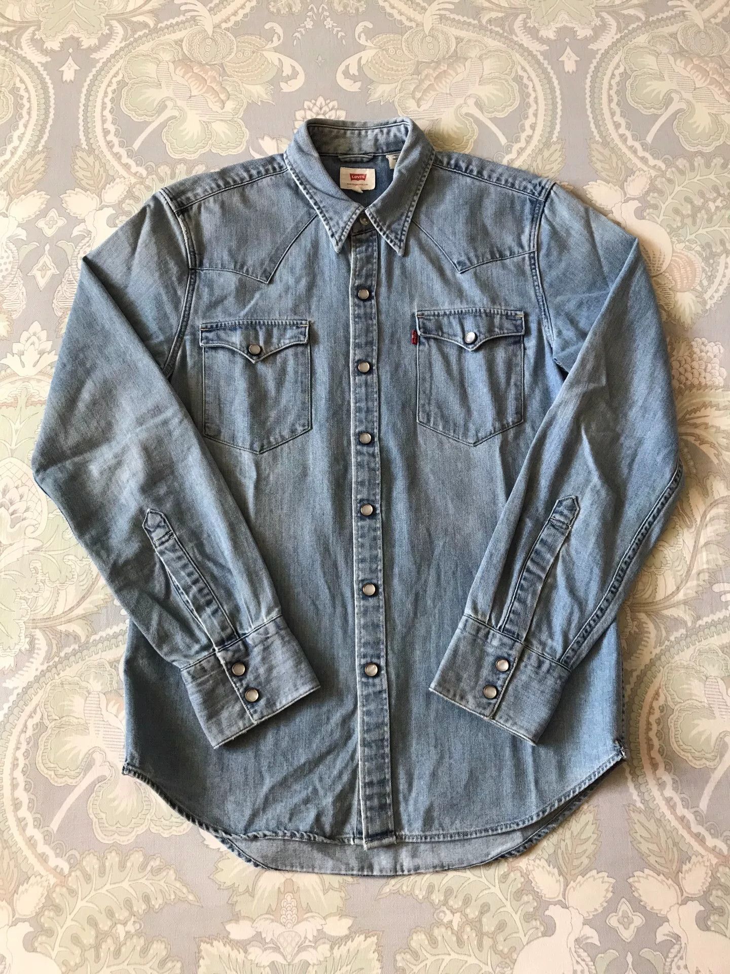 Levi's Levi's Light Blue Washed Denim Shirt Size US S / EU 44-46 / 1 - 1 Thumbnail