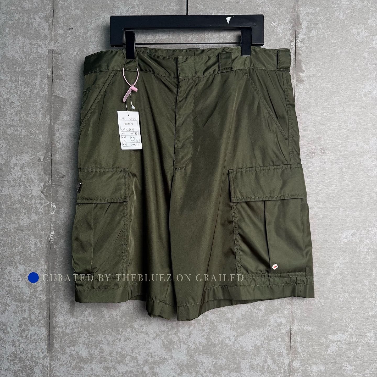 Prada Lightweight Cargo Shorts in Green Size US 36 / EU 52 - 1 Thumbnail