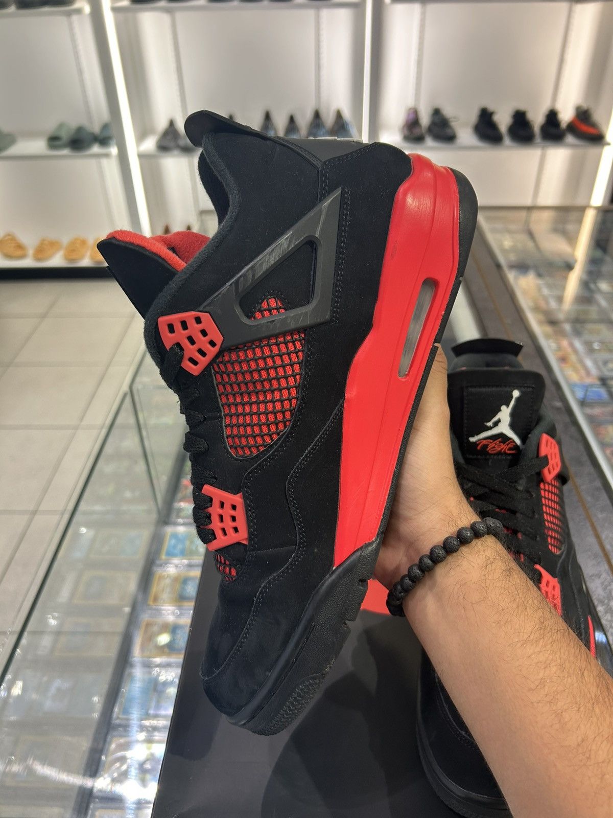 Jordan Brand Jordan 4 Red thunder Size US 13 / EU 46 - 7 Thumbnail