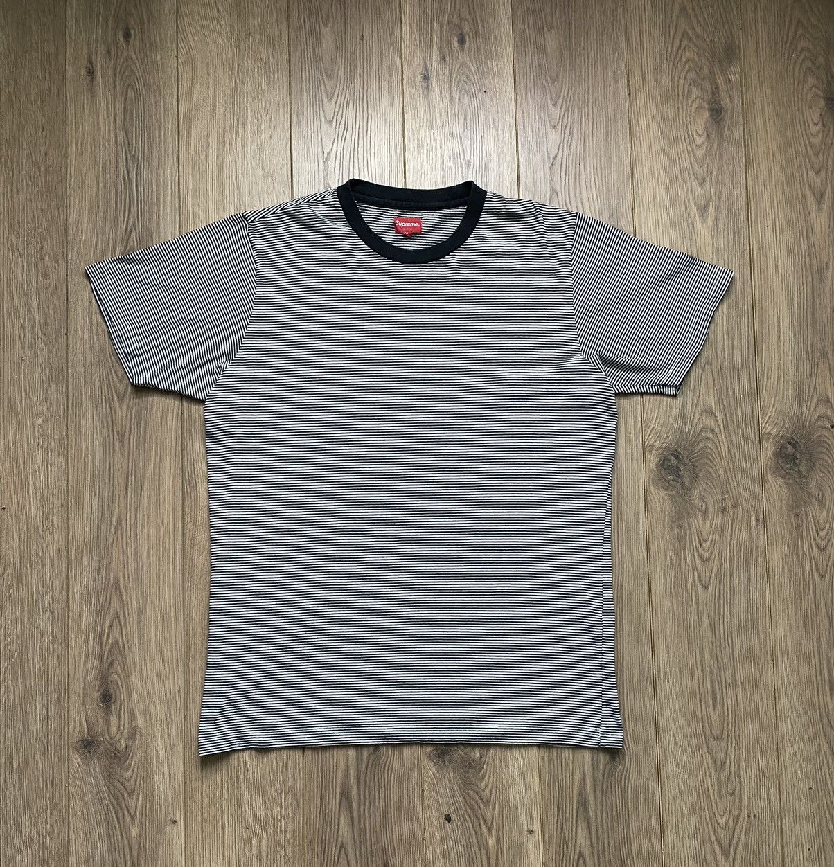 Supreme Vintage Supreme Big Logo Striped T-shirt Size XL Size US XL / EU 56 / 4 - 4 Thumbnail