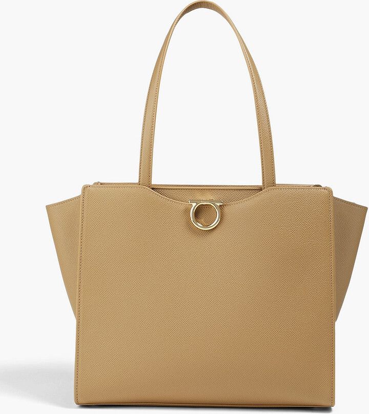 Salvatore Ferragamo o1s1rm1124 Size: OS / Leather Shoulder Bag in Camel Size ONE SIZE - 1 Thumbnail