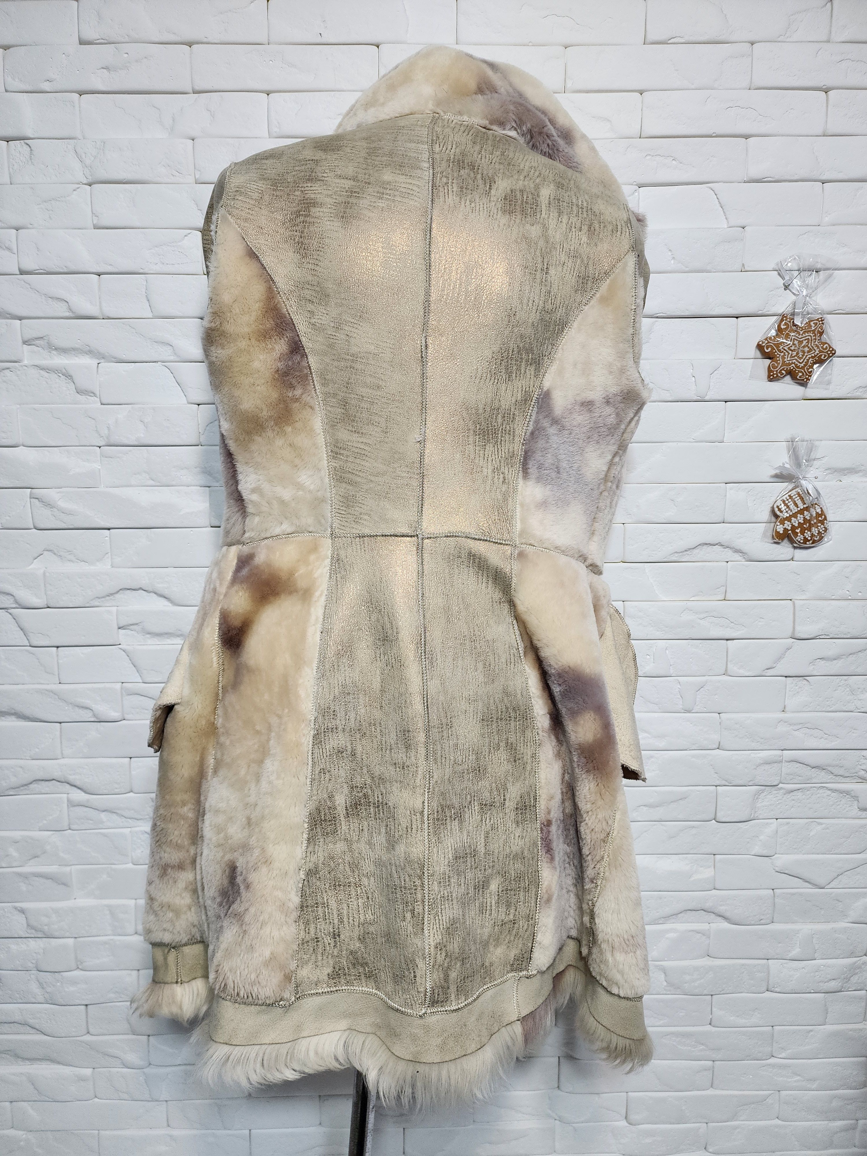 Uniqlo Beige and Golden Fur Coat: Hooded Genuine Fur Winter Jacket Size S / US 4 / IT 40 - 7 Thumbnail