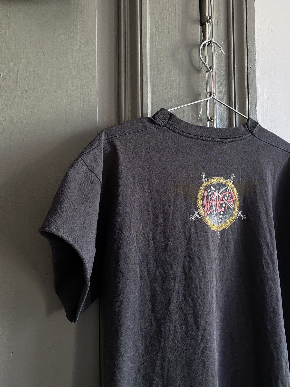 Band Tees × Slayer × Vintage Vintage Trashed Slayer 2008 Cut Sleeves Tee Size US M / EU 48-50 / 2 - 10 Thumbnail