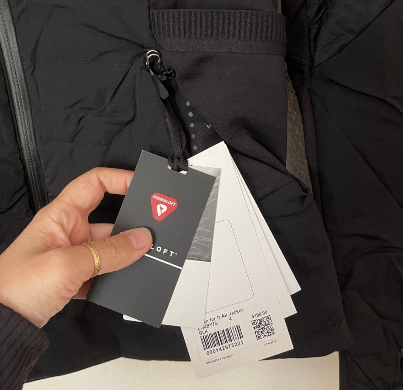 Lululemon Lululemon Down for it all jacket in black NWT size 4 avail Size S / US 4 / IT 40 - 4 Thumbnail