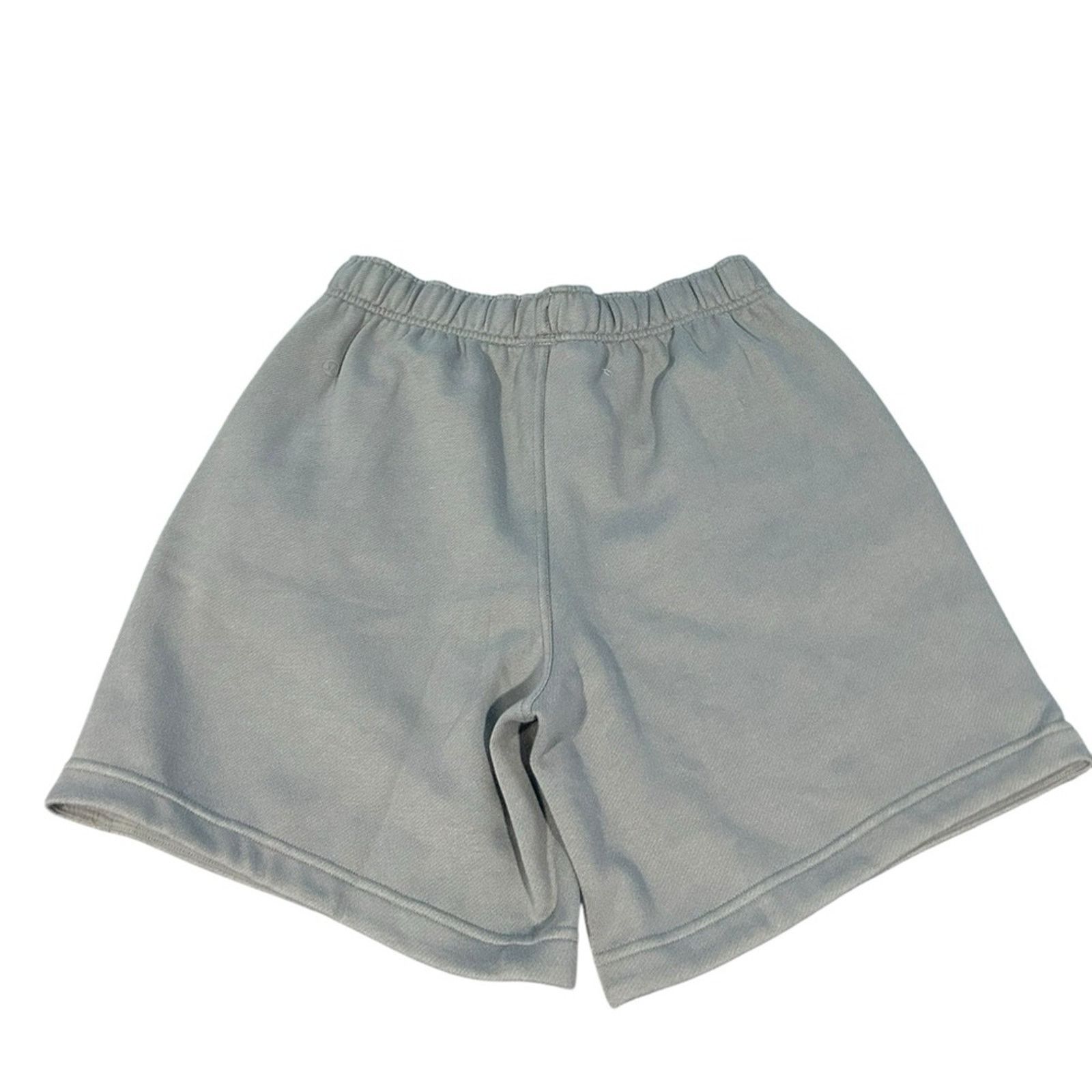 Lululemon Lululemon Scuba Mid-Rise Oversized Short 7" Grey NWT S Size 28" / US 6 / IT 42 - 3 Thumbnail