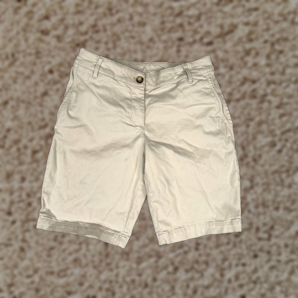 Tommy Bahama Tommy Bahama Shorts Womens 4 Beige Chino Bermuda Flat Front Casual Summer Beach Size 27" / US 4 / IT 40 - 1 Thumbnail