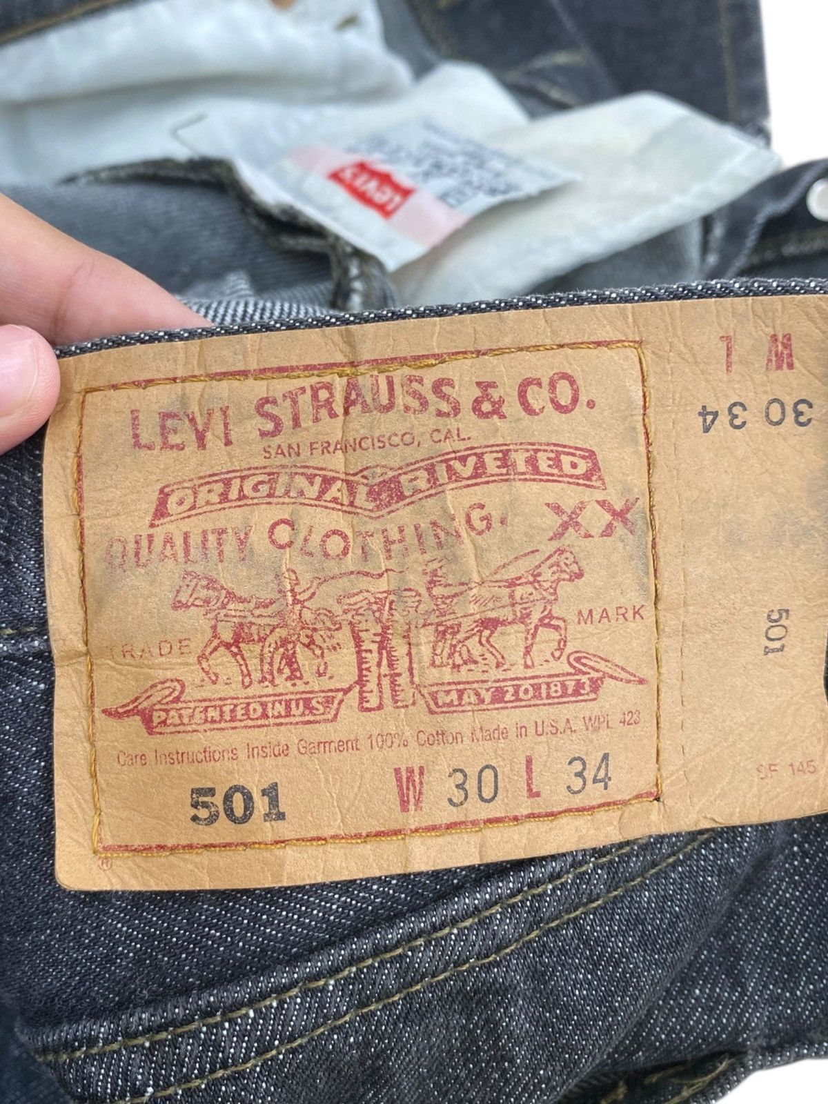 Levi's Vintage Levi’s Dark Acid Wash Style Loose Jeans Size US 30 / EU 46 - 12 Thumbnail