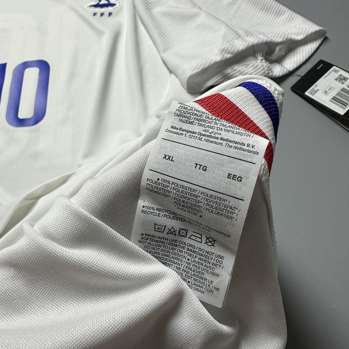 Vintage NWT FRANCE NIKE 2020 EURO FOOTBALL AWAY JERSEY #10 MBAPPE Size US XXL / EU 58 / 5 - 11 Thumbnail