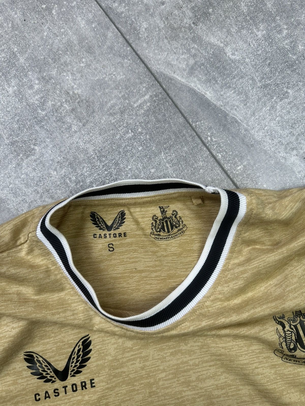 Vintage Castore New Castle Vintage Soccer Jersey Size US S / EU 44-46 / 1 - 8 Thumbnail