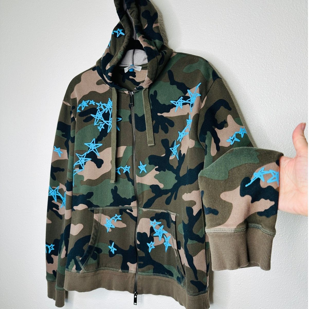 Valentino Valentino Army Green Camo Print Blue Stars Front Zip Hoodie Size US S / EU 44-46 / 1 - 3 Thumbnail