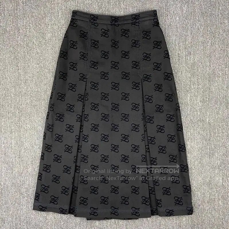Fendi Fendi Gray Cotton Midi Skirt for Women . Size 23" - 1 Thumbnail