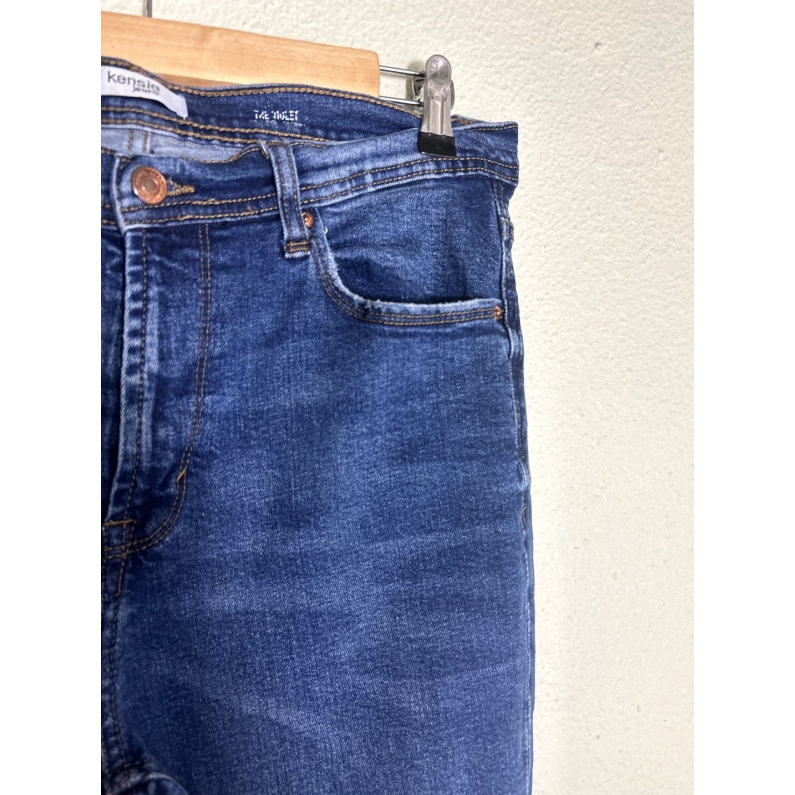 Vintage Kensie Women’s Skinny Jeans Dark Wash Raw Hem 32x29 8/29 Denim Cotton 5-Pocket Stretch Zip Button VBoys Womens Size 30" / US 8 / IT 44 - 7 Thumbnail
