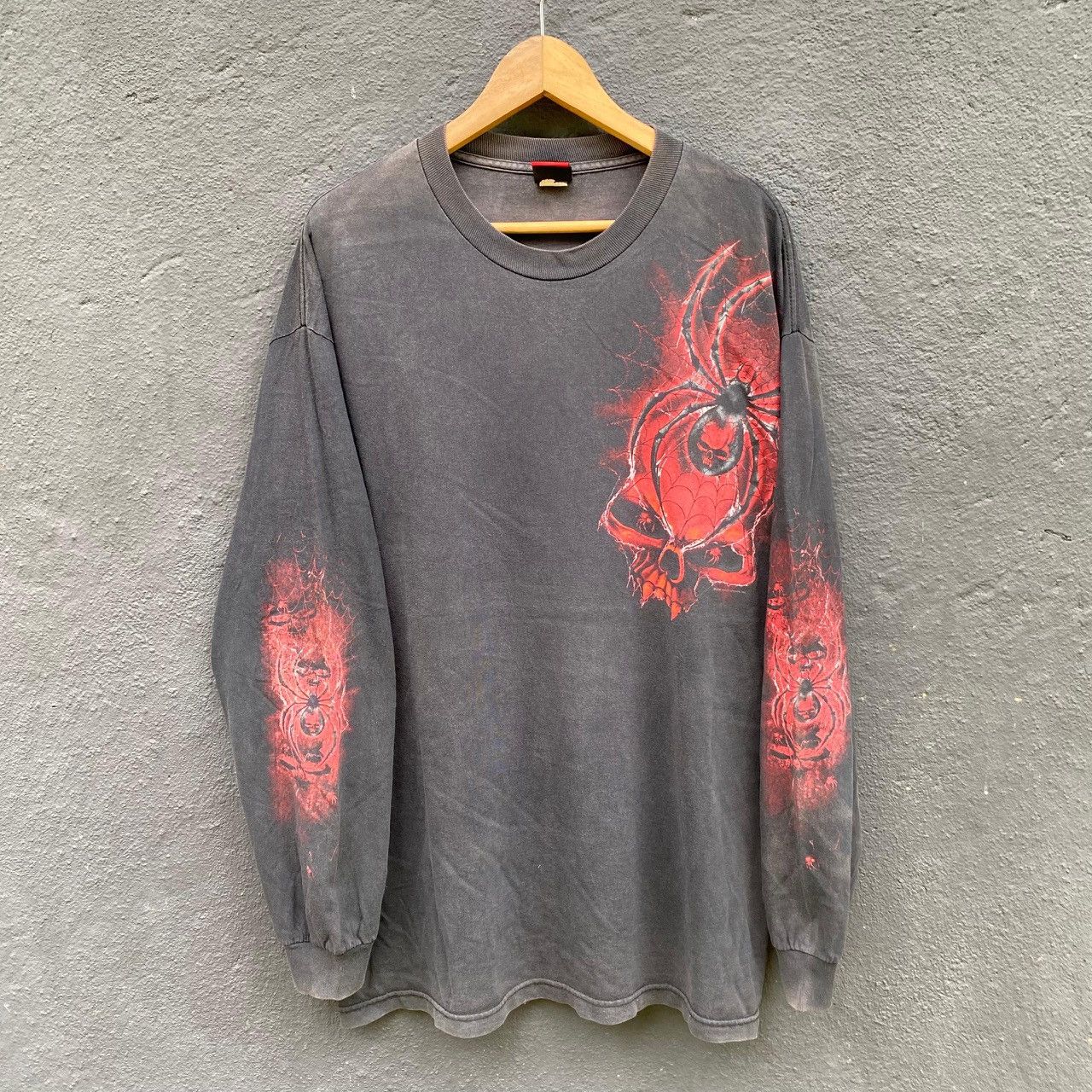 Vintage Thrashed Faded Hot Leathers Skull Streetwear Tee Size US XL / EU 56 / 4 - 1 Thumbnail