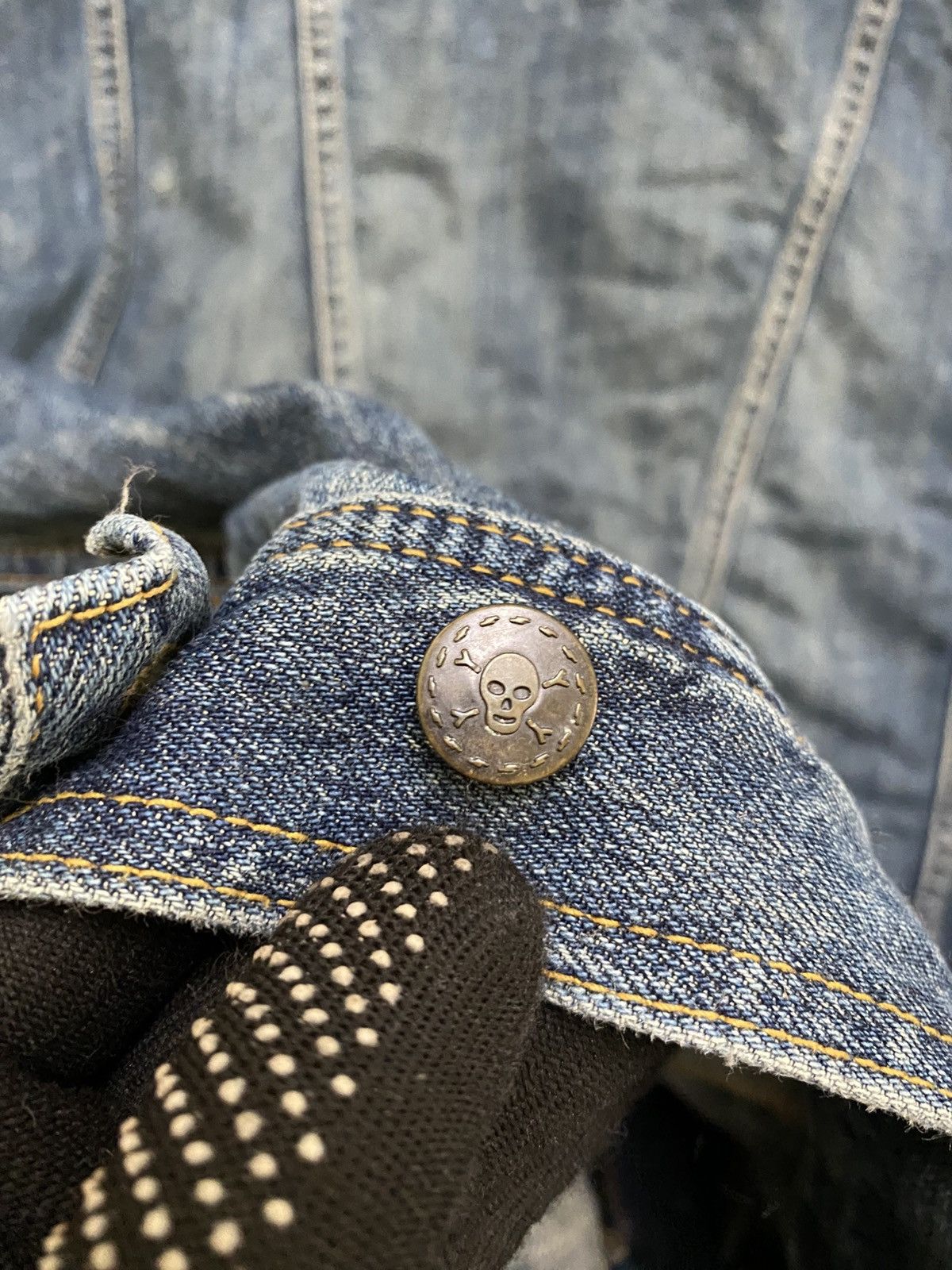 Japanese Brand Vintage Distressed Denim Jacket with Western Pocket Trim Size US L / EU 52-54 / 3 - 10 Thumbnail