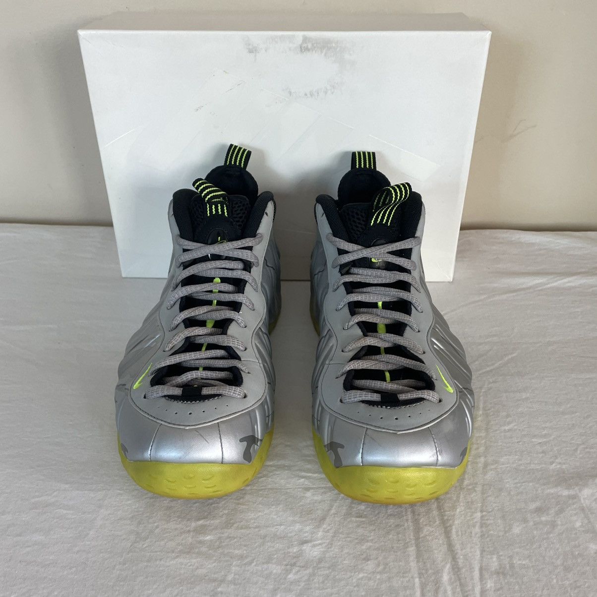 Nike Nike Foamposite One Silver Volt Camo Size 10.5 575420–004 Size US 10.5 / EU 43-44 - 3 Thumbnail