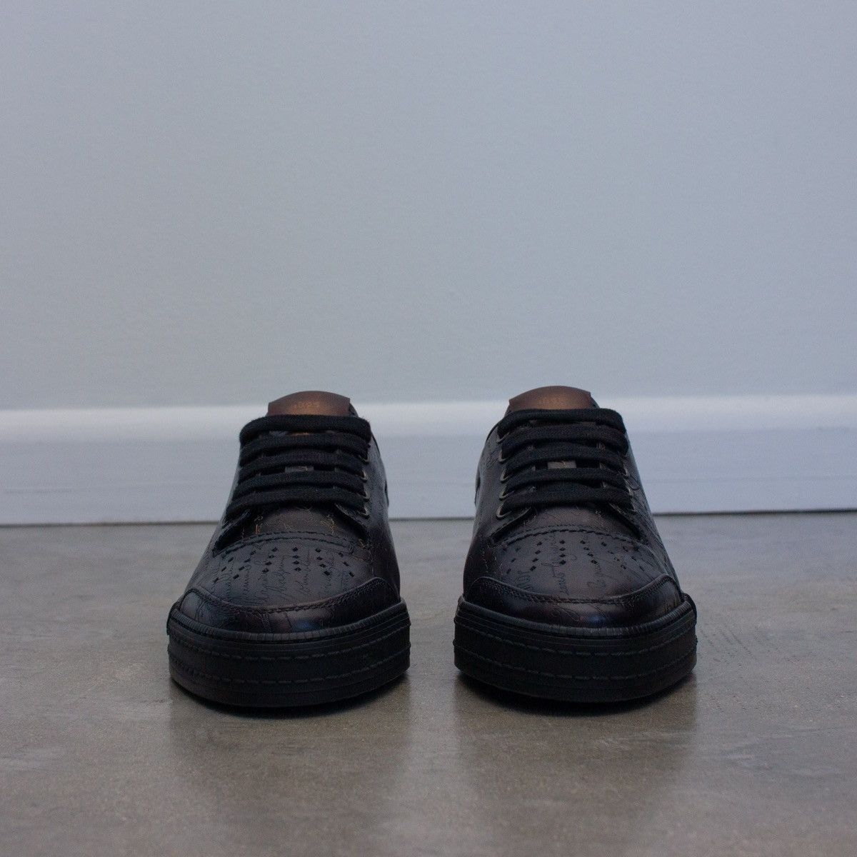Berluti 1.6k$ BERLUTI Playtime Scritto Leather Low-Top Sneakers US7 Size US 7 / EU 40 - 7 Thumbnail