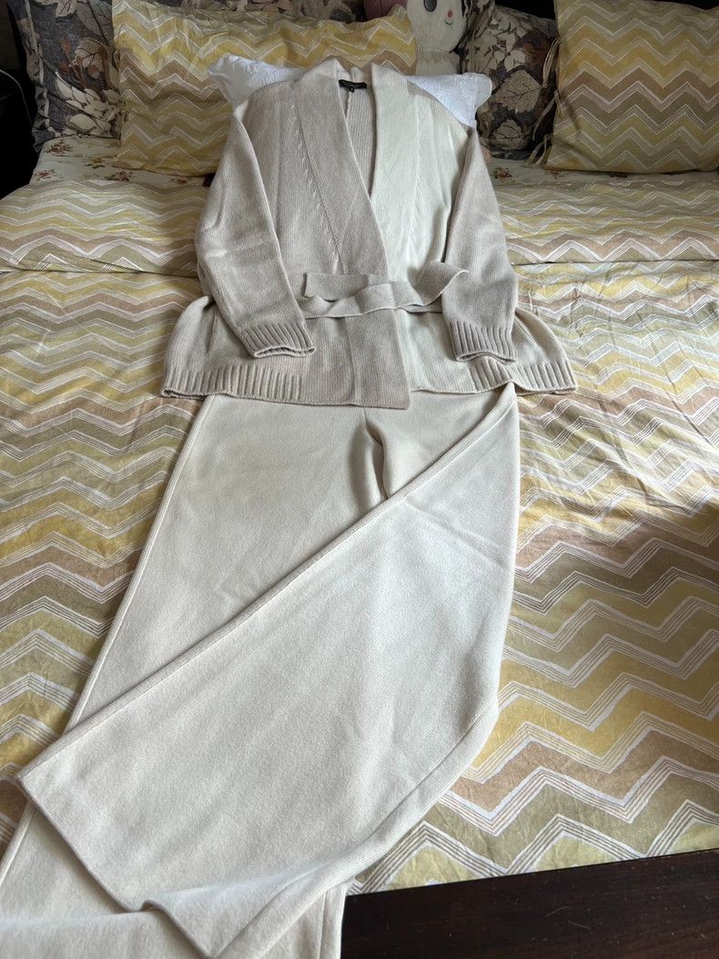 Loro Piana LORO PIANA A cardigan sweater + wide leg pants, set Size S / US 4 / IT 40 - 1 Thumbnail