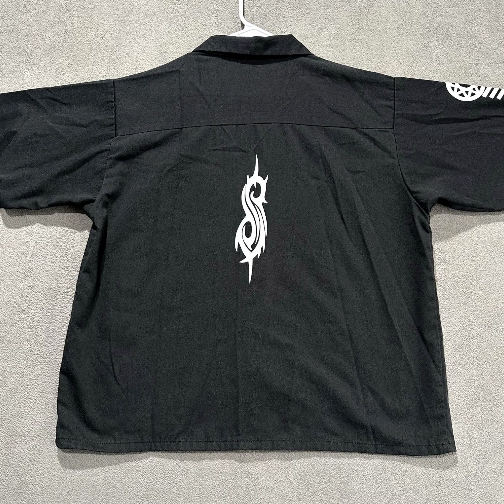Industrie VINTAGE Slipknot Shirt Mens XL Black Morbid Industries Military Issue Button-Up Graphic Print Twill Collared Long Sleeve Band Logo Metal Rock Gothic Size US XL / EU 56 / 4 - 2 Thumbnail