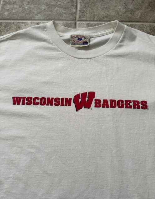 Vintage Vintage Wisconsin Badgers T-Shirt Size US L / EU 52-54 / 3 - 2 Thumbnail