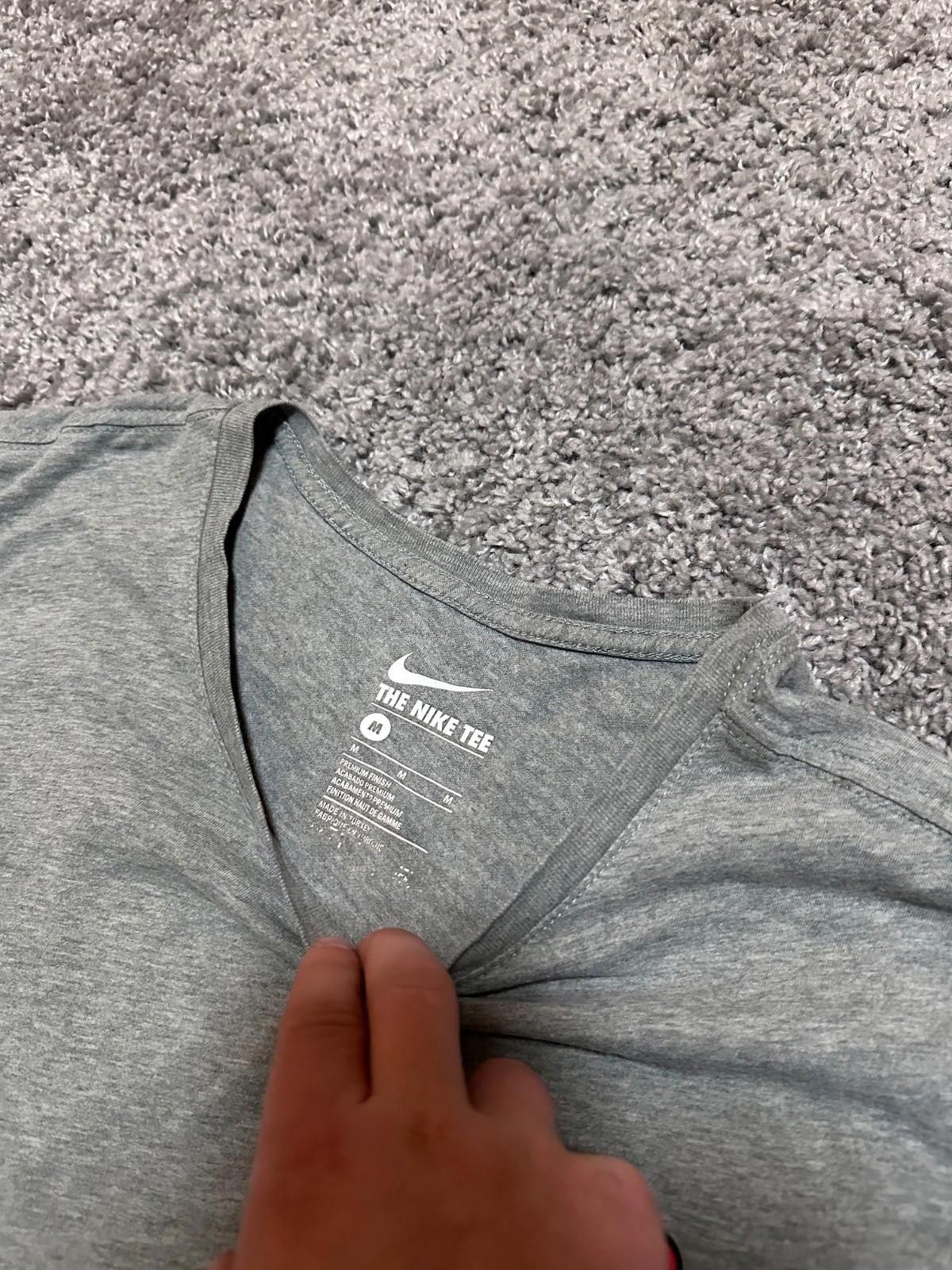 Nike Nike Tn+ Gray T-Shirt Big Logo Sz M Size US M / EU 48-50 / 2 - 5 Thumbnail