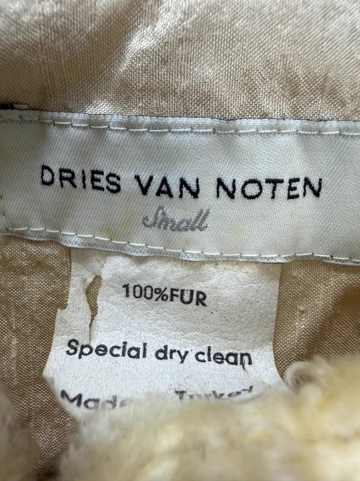 Dries Van Noten Dries Van Noten Faux Fur Plush Court Style Jacket K20 Size M / US 6-8 / IT 42-44 - 5 Thumbnail