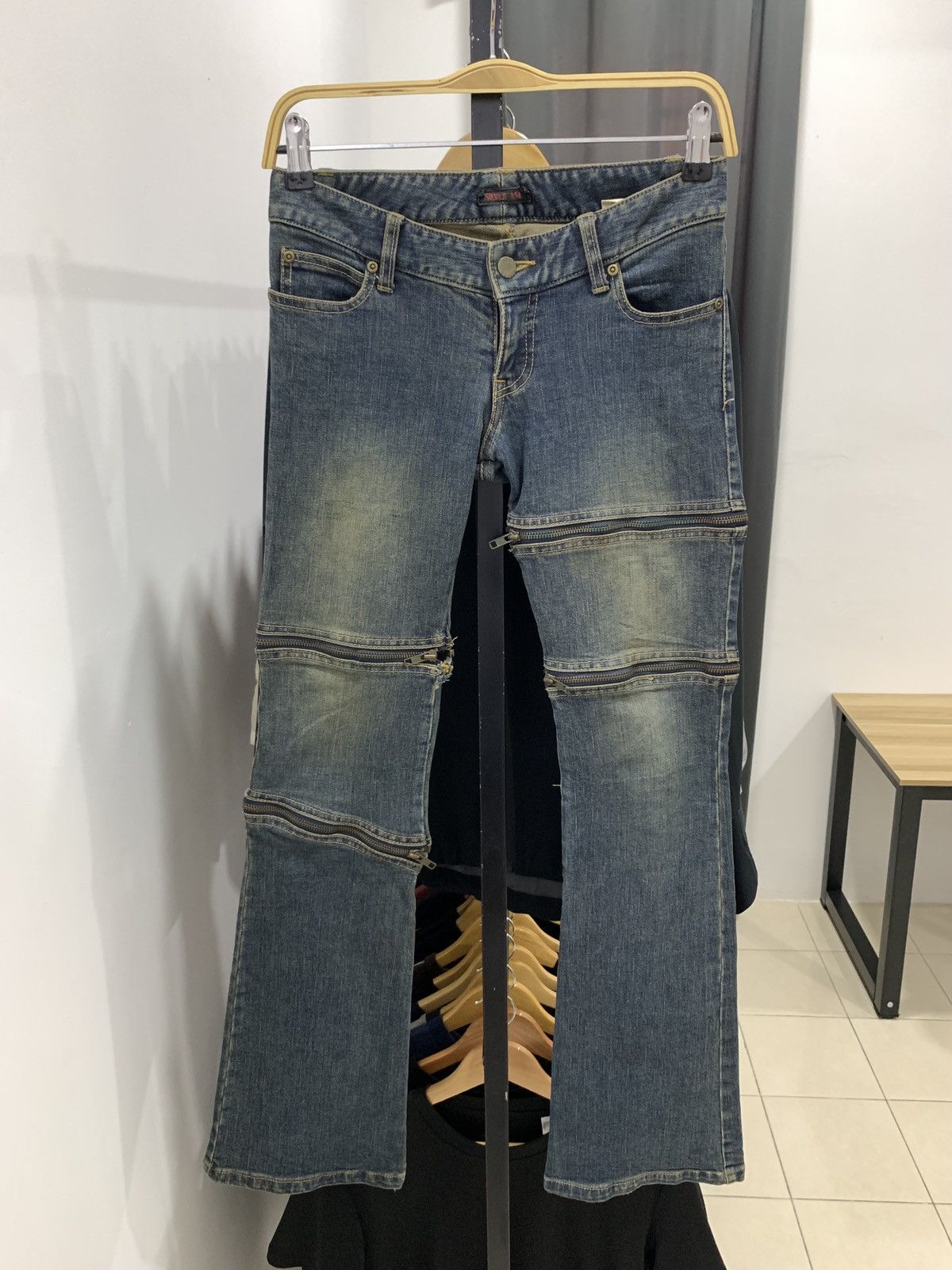 Japanese Brand 2000s Silver Ash Zipper Flared Boot Cut Jeans Size 28" / US 6 / IT 42 - 6 Thumbnail