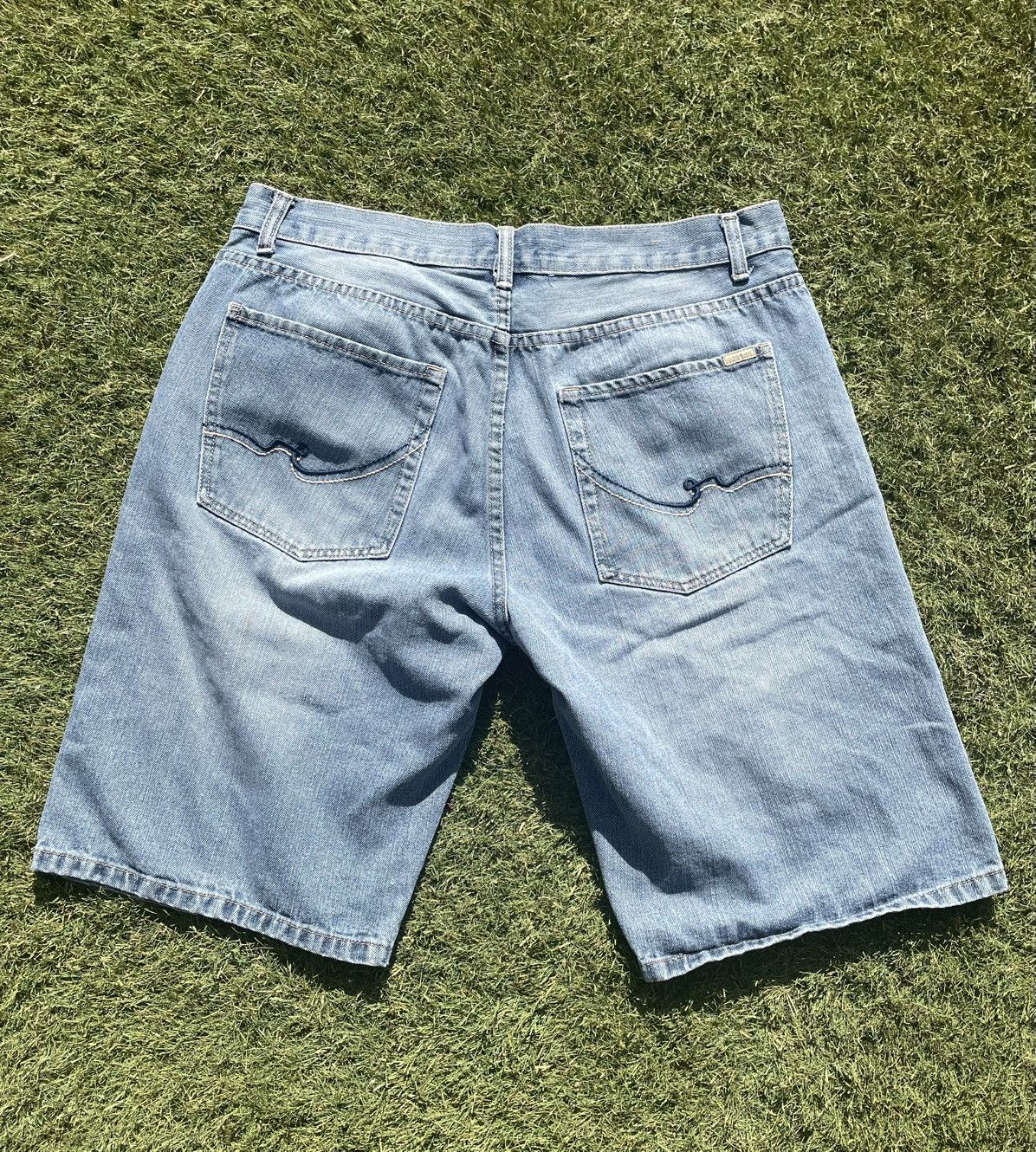 Oleg Cassini Oleg Cassini jeans shorts baggy size 36 blue no button Size US 36 / EU 52 - 5 Thumbnail
