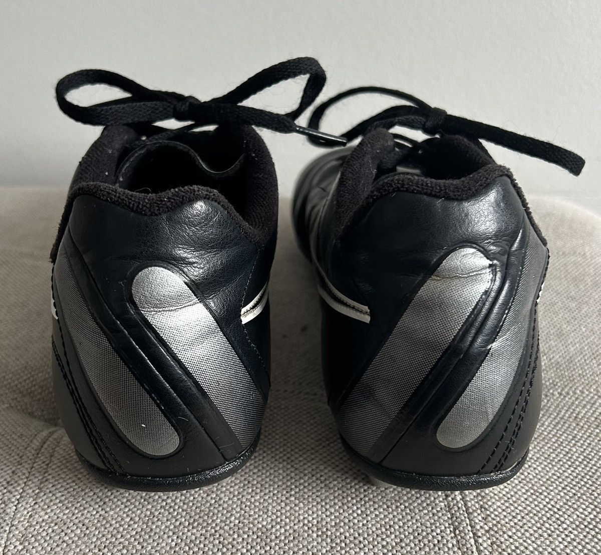 Nike Nike Rio Tiempo Youth Black Soccer Cleats Shoes 524396-010 Size US 6 / EU 39 - 8 Thumbnail