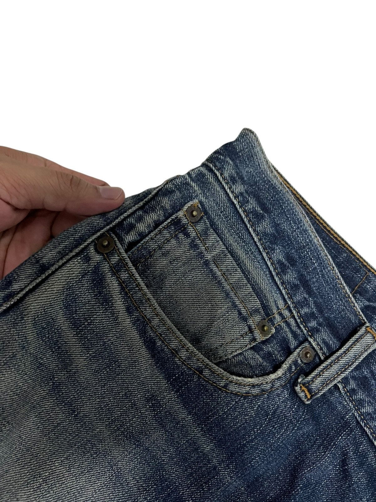 Levi's Vintage Levi’s 505-03 Faded Distress Jean Size US 34 / EU 50 - 10 Thumbnail