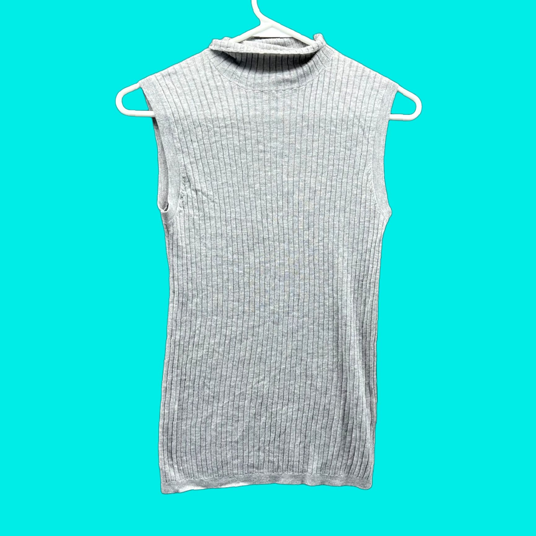 Vince Vince Top Women XS Gray Ribbed Turtle Neck Knit Shirt Sleeveless Mock Neck Pullover Casual Basic Vintage No Size XS / US 0-2 / IT 36-38 - 1 Thumbnail