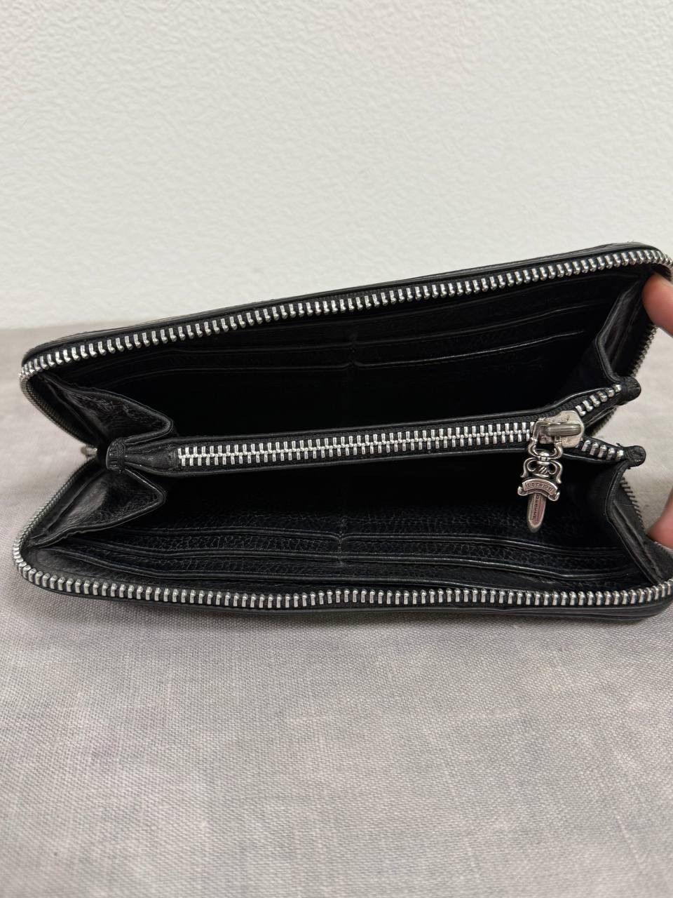 Chrome Hearts Filigree Plus Cross Embellished Cross Patch Long Zip Wallet Size ONE SIZE - 5 Thumbnail