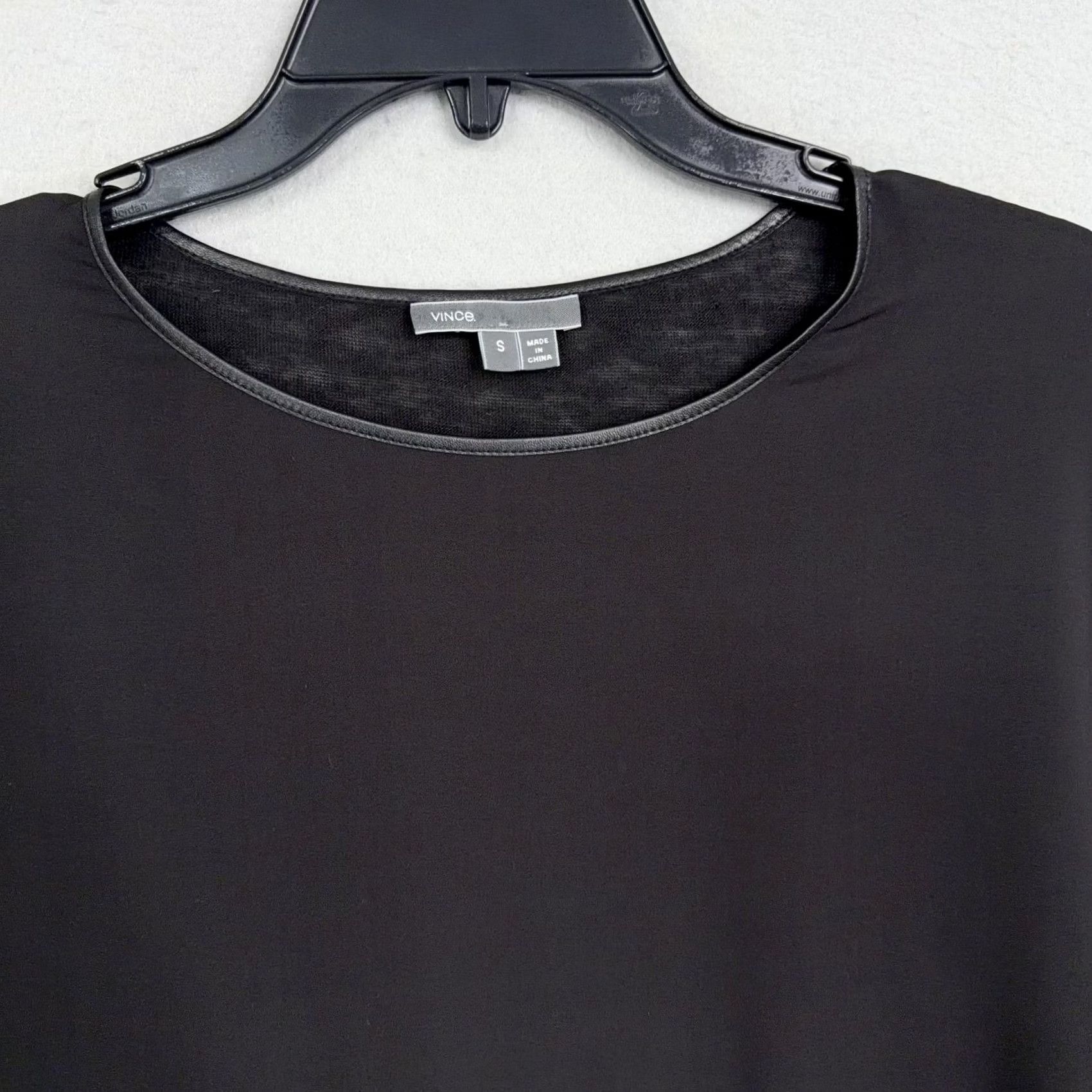 Vince Vince Blouse Womens S Black Silk Linen Leather Trim Crew Neck Cap Sleeve Top Size S / US 4 / IT 40 - 2 Thumbnail