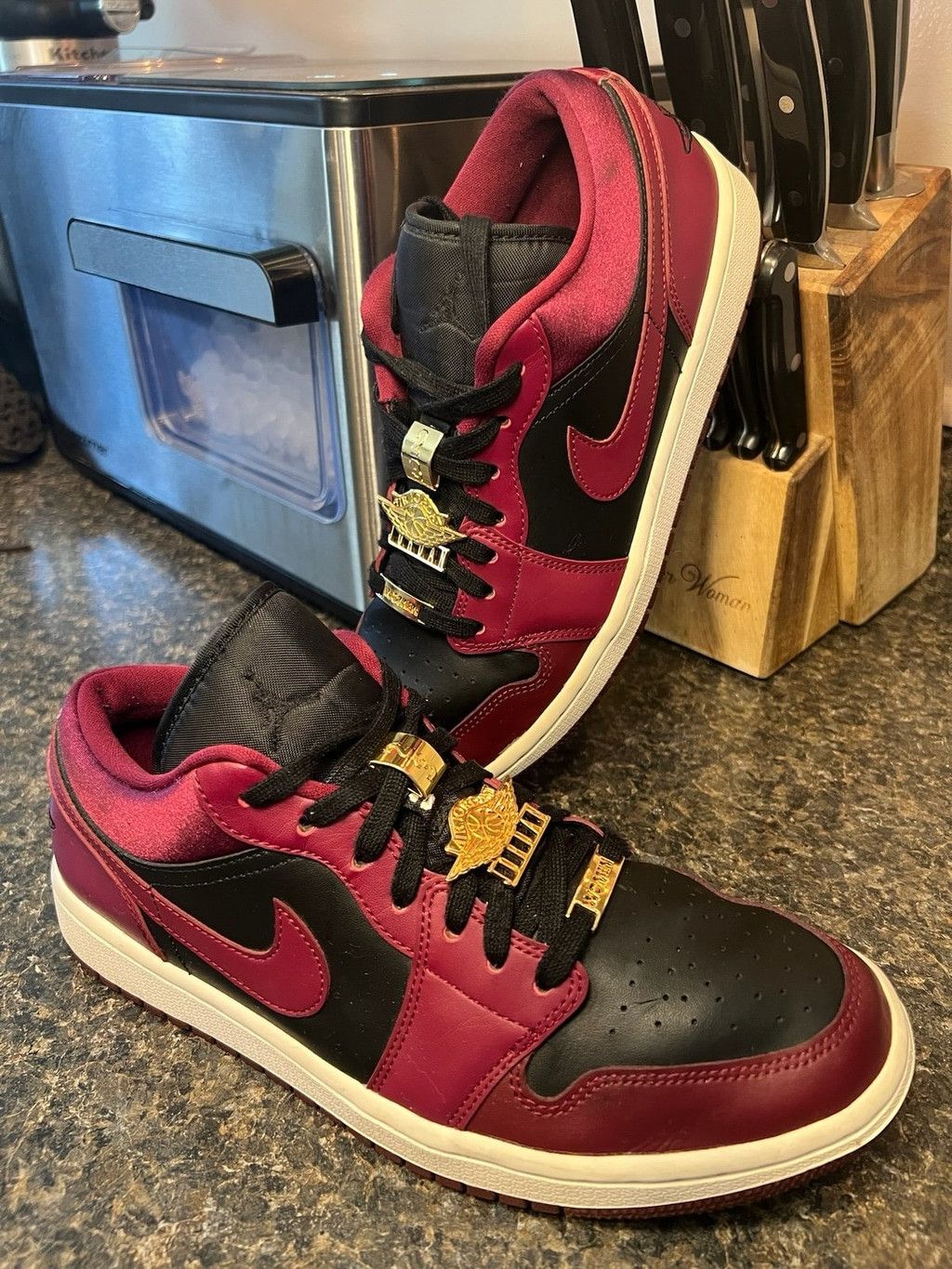 Nike Nike Air Jordan 1 Low SE Dark Beetroot Womans 10.5 Size US 10.5 / IT 40.5 - 1 Thumbnail