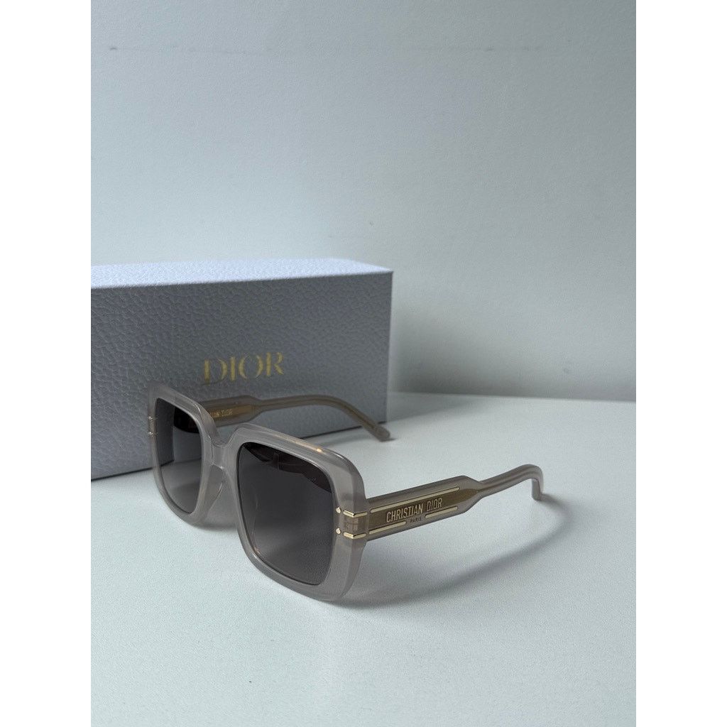 Dior NEW Dior Signature S11I Square Sunglasses in Milky White Size ONE SIZE - 5 Thumbnail