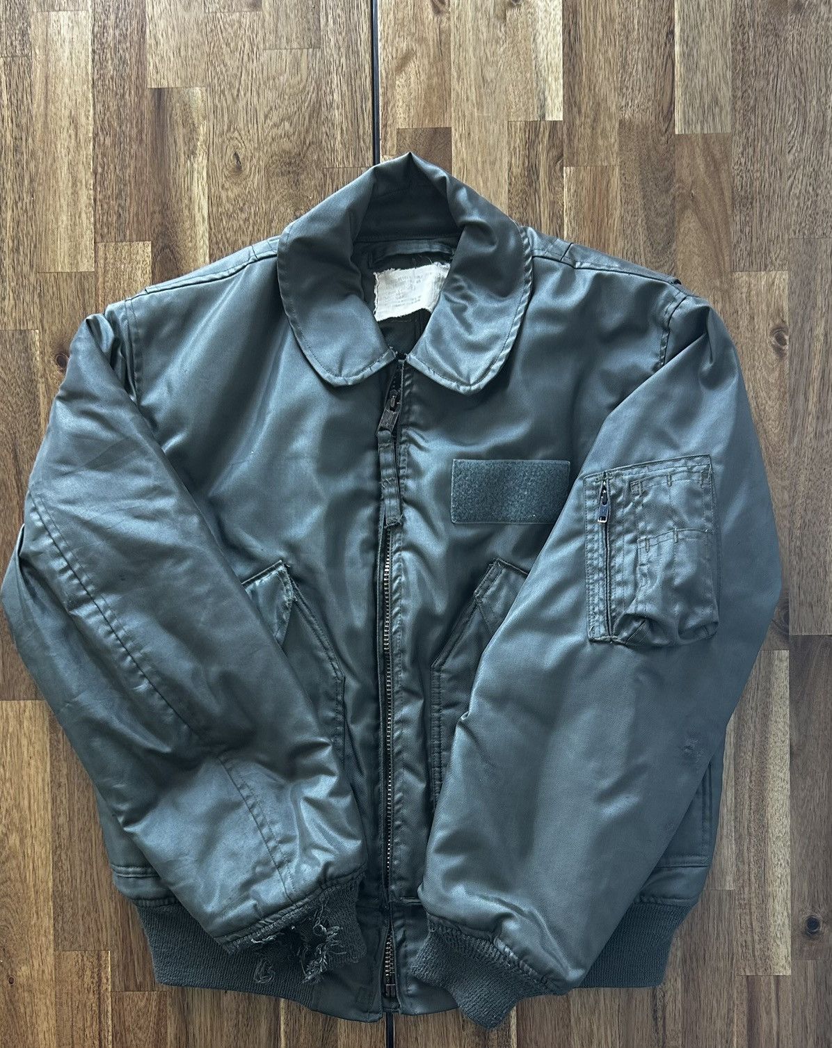 Vintage Distressed Military Bomber Jacket Olive Green Size US S / EU 44-46 / 1 - 2 Thumbnail