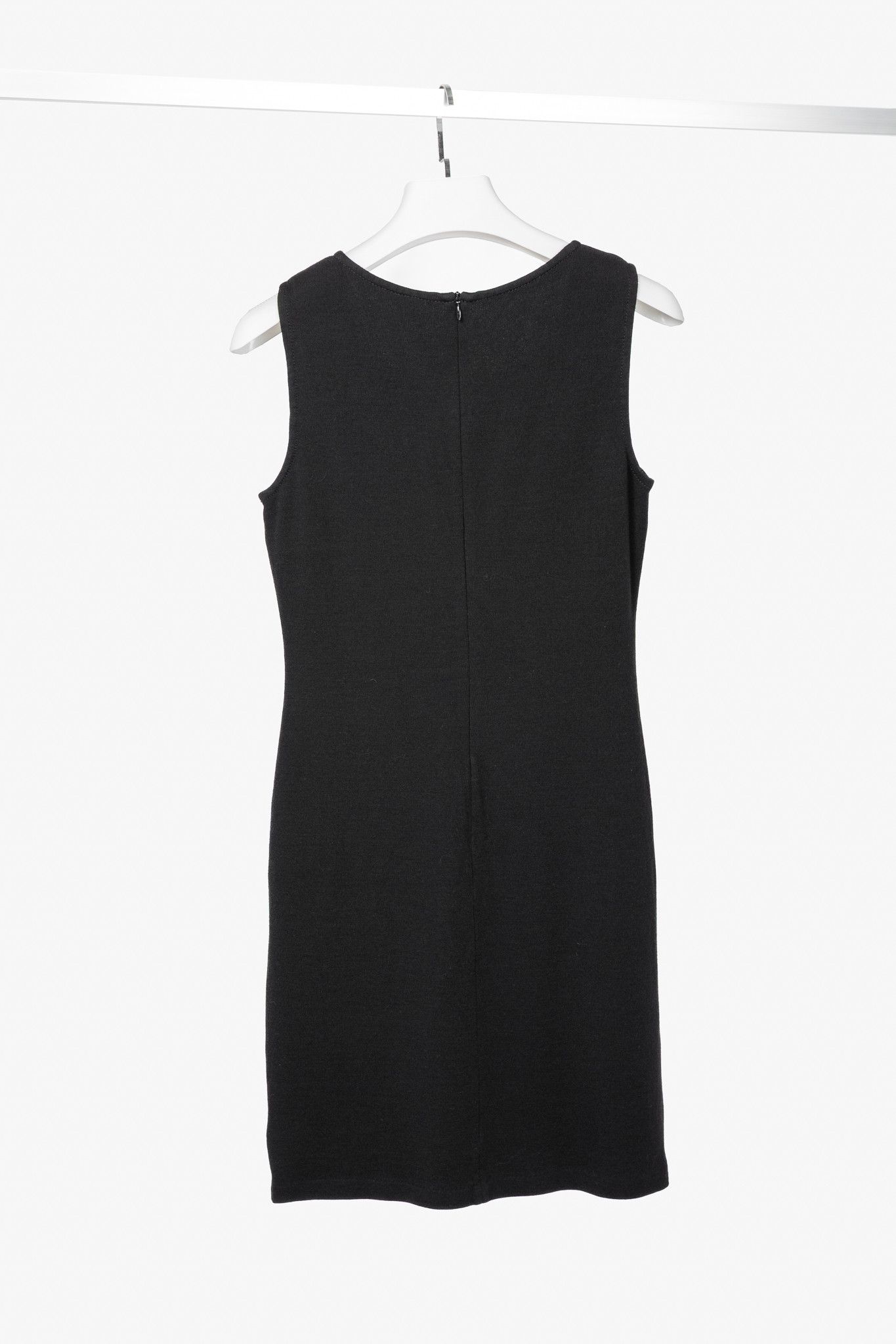 St. John St. John Caviar AW16 Black Wool-Blend Knit Sleeveless Dress Size M / US 6-8 / IT 42-44 - 2 Thumbnail