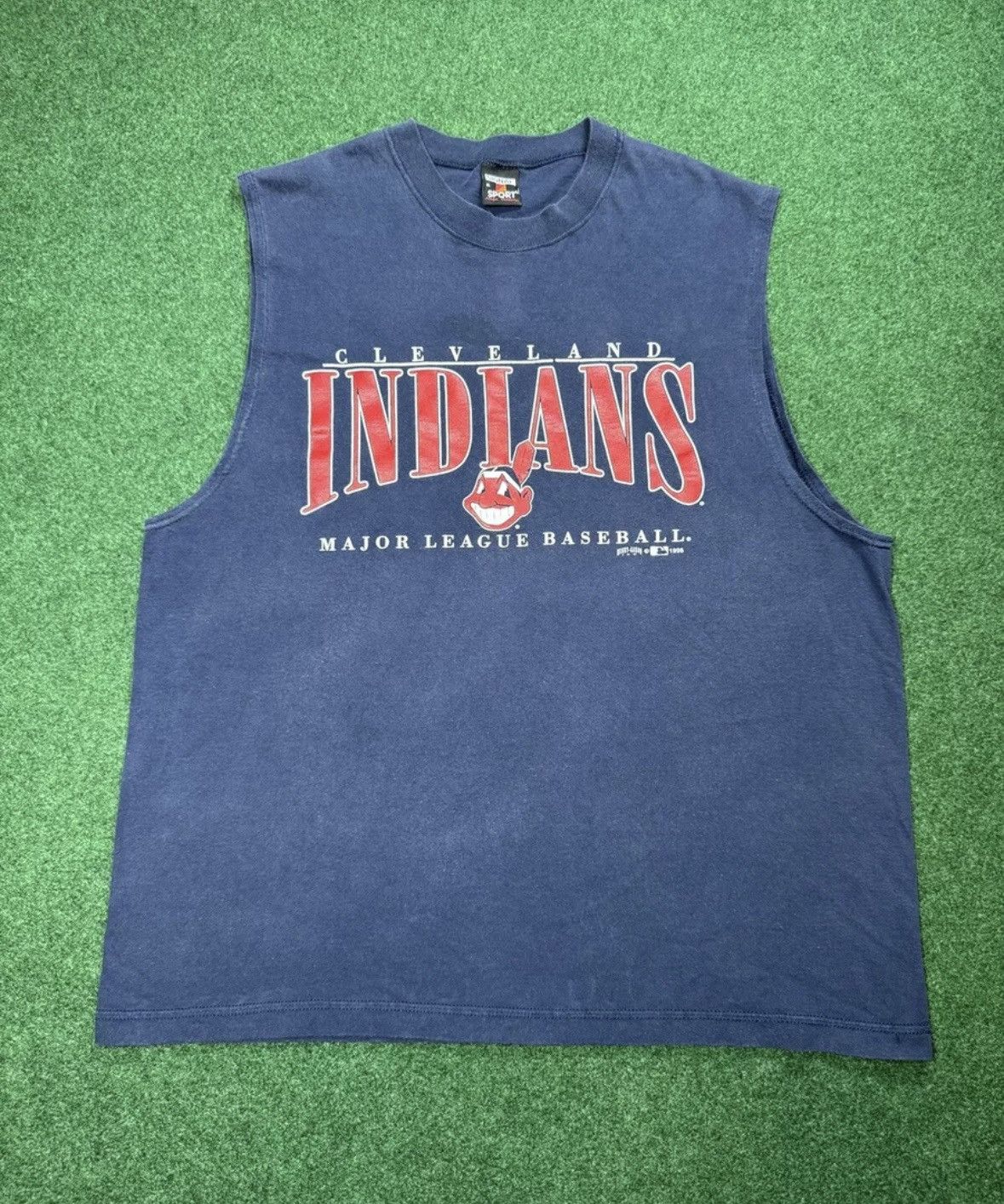 Signal Sport × Vintage Vintage 90s Cleveland Indians Chief Wahoo Mens XL Tank Top Size US XL / EU 56 / 4 - 1 Thumbnail
