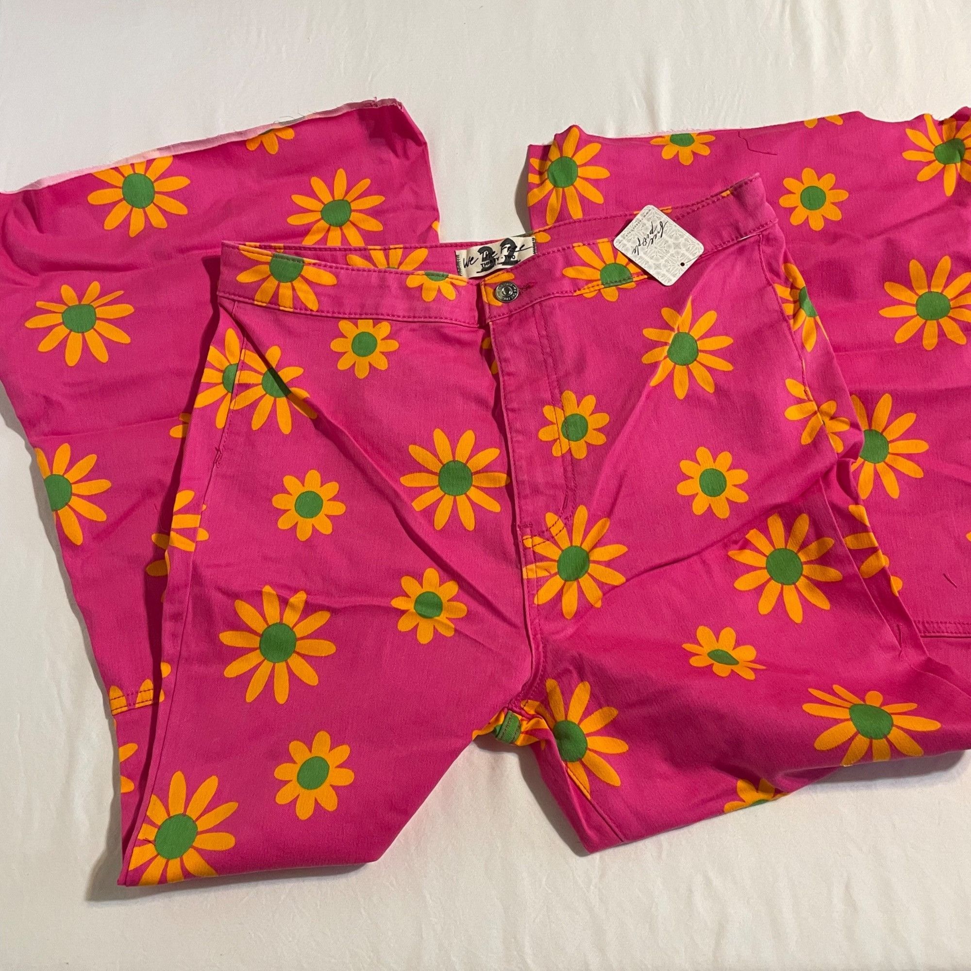 Free People Youthquake Floral High Waisted Pink Flare Cropped sold Jeans Size 30