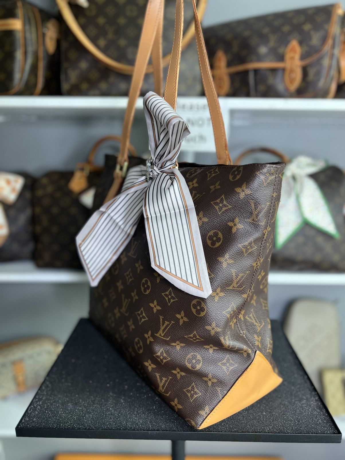 Louis Vuitton Louis Vuitton Cabas Mezzo Size ONE SIZE - 3 Thumbnail