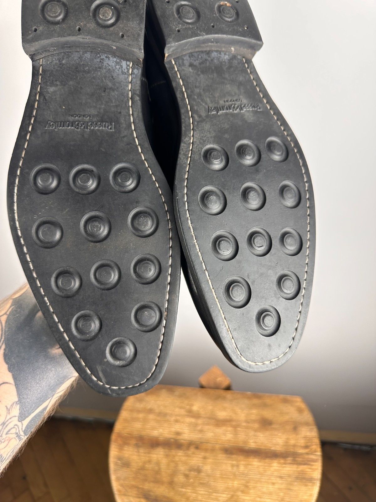 Russell & Bromley Russell & Bromley Black Leather Chelsea Boots Shoes 42 1/2 Size US 9.5 / EU 42-43 - 10 Thumbnail